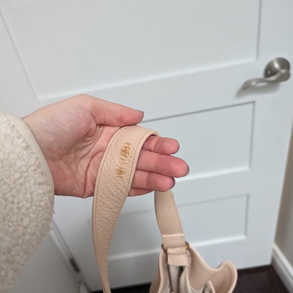 Alberta Di Canio Draw String Leather Bucket Shoulder Bag in Soft Pink/Nude Color - Picture 10 of 15